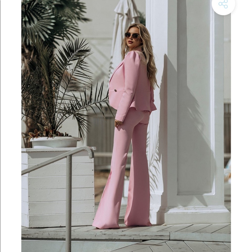 Pink Double Breasted suit 2 Piece - Picture 2 of 2
